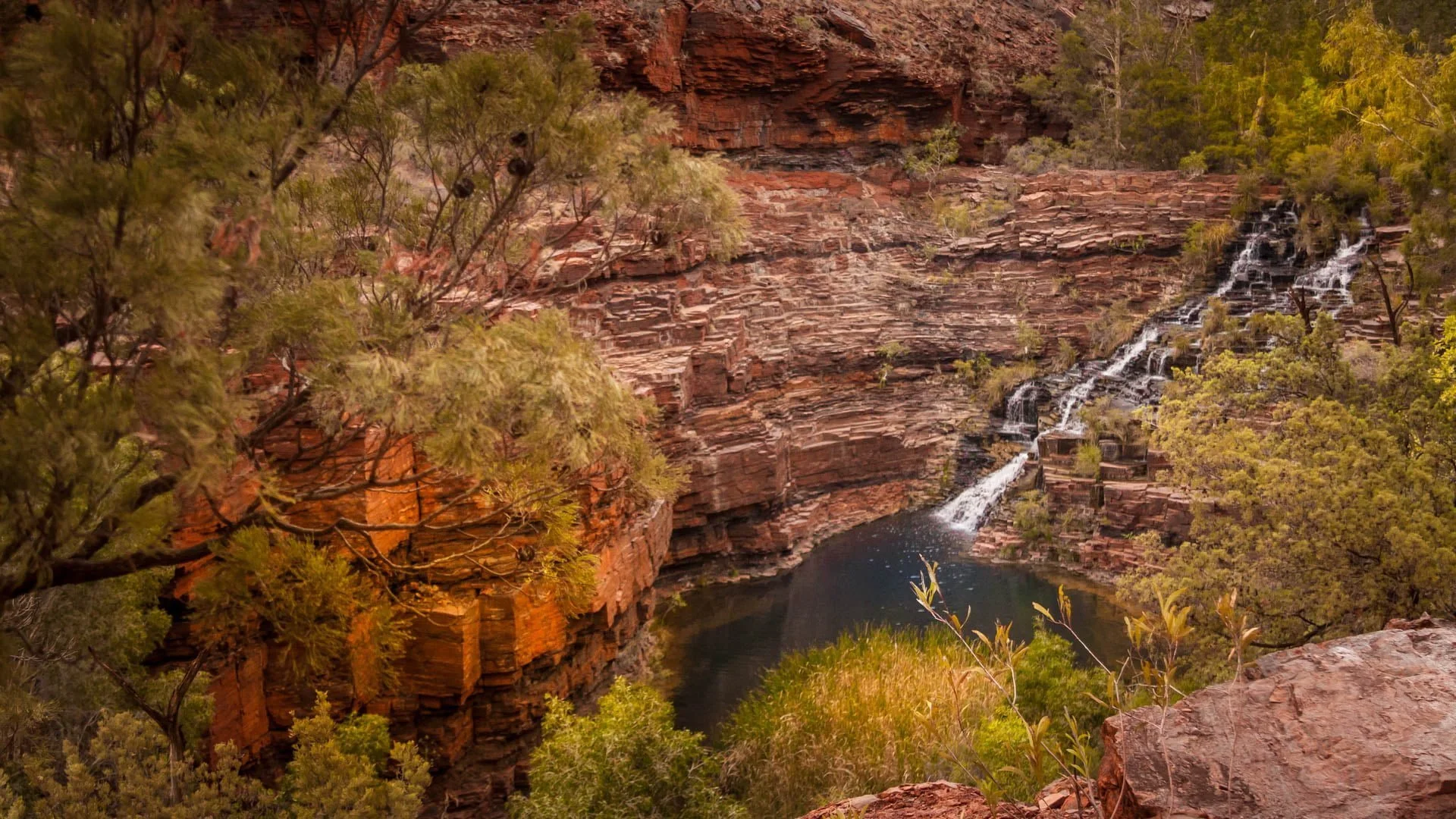 North West Odyssey Tour — A comprehensive exploration of Australia's outback and coastal gems from Perth to Darwin, featuring iconic national parks and beautiful landscapes.
